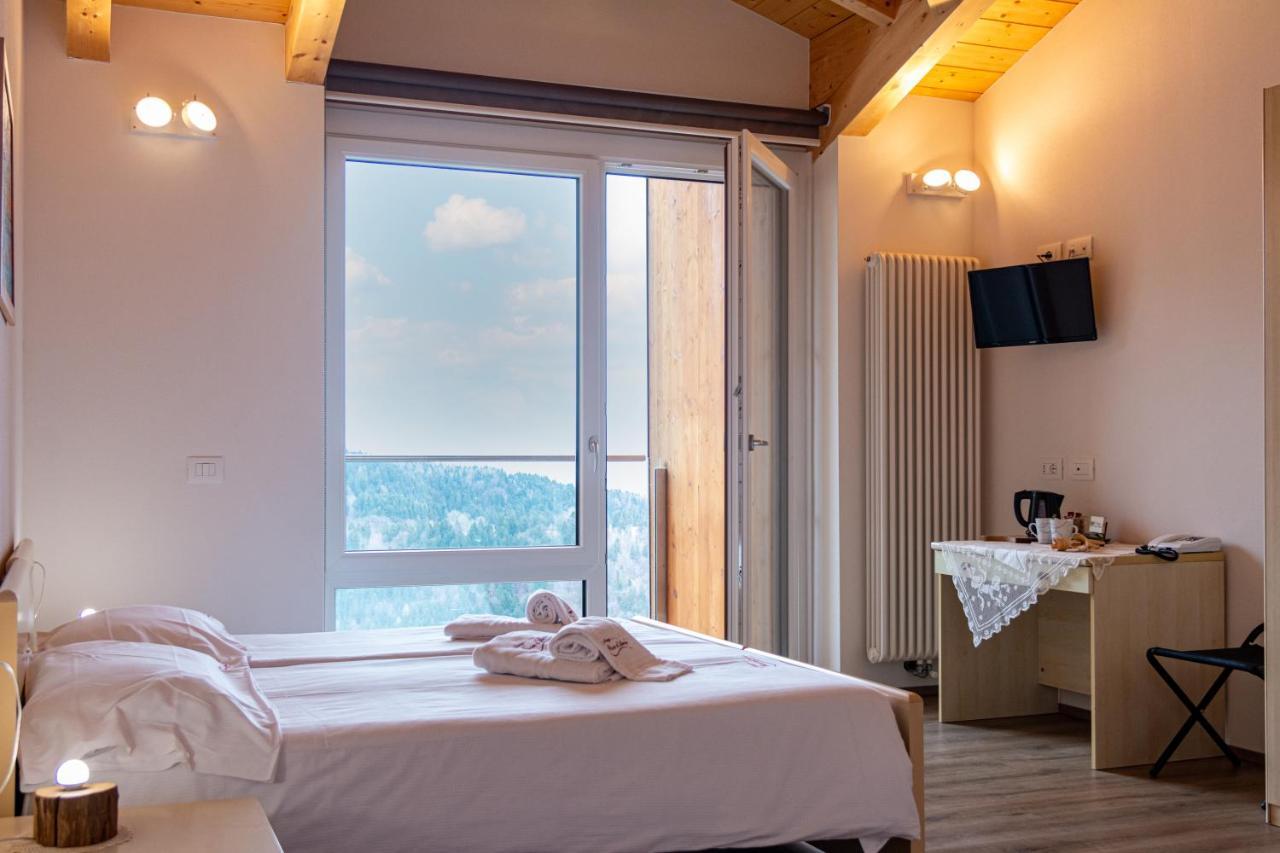 Albergo Croce D'Aune เปดาเวนา ภายนอก รูปภาพ