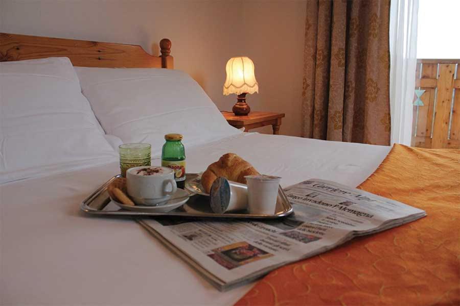 Albergo Croce D'Aune เปดาเวนา ภายนอก รูปภาพ